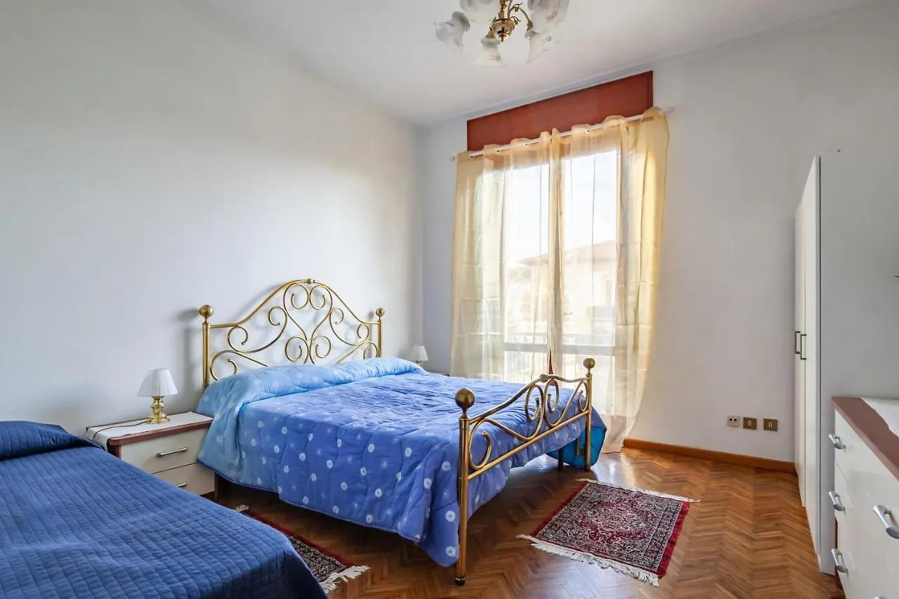 Viareggio Roomy House With Private Courtyard!