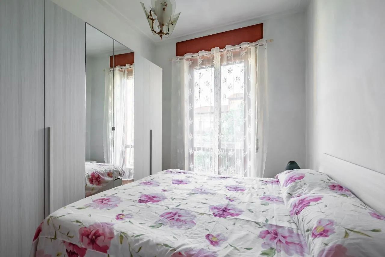 Viareggio Roomy House With Private Courtyard! 0*,  Olaszország