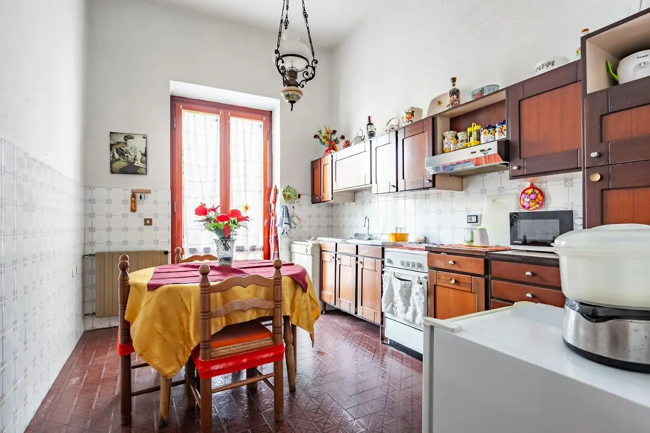 Viareggio Roomy House With Private Courtyard! 0*,