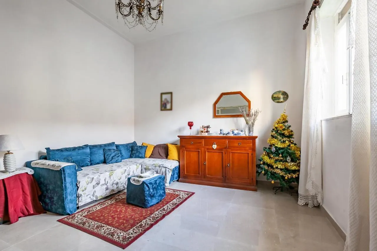 Viareggio Roomy House With Private Courtyard! Apartment