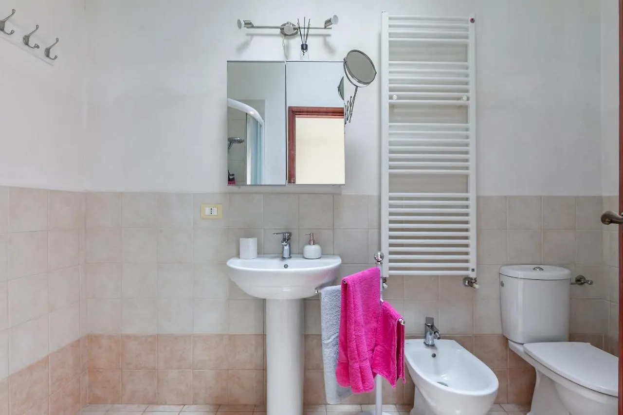 Viareggio Roomy House With Private Courtyard!